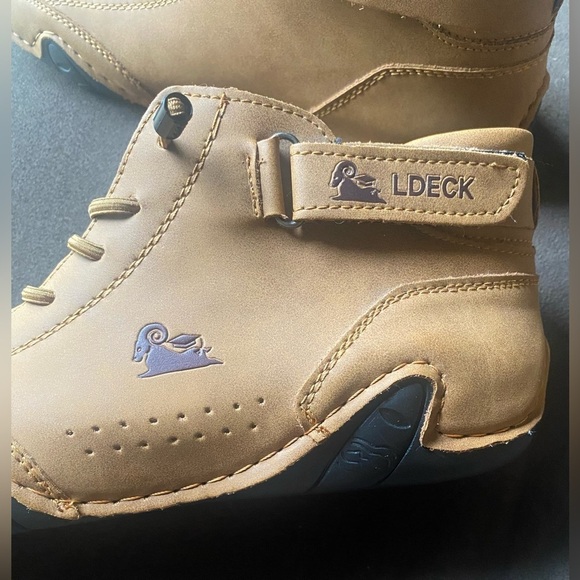 LDeck Australian Men Shoes main image 5